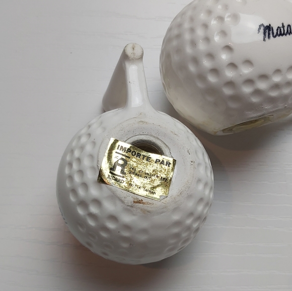 Ceramic Salt and pepper shakers golf balls Matane Québec - Picture 6 of 8